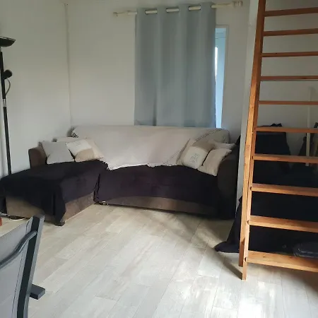 A Romagne Holiday home Romagne (Ille-et-Vilaine)